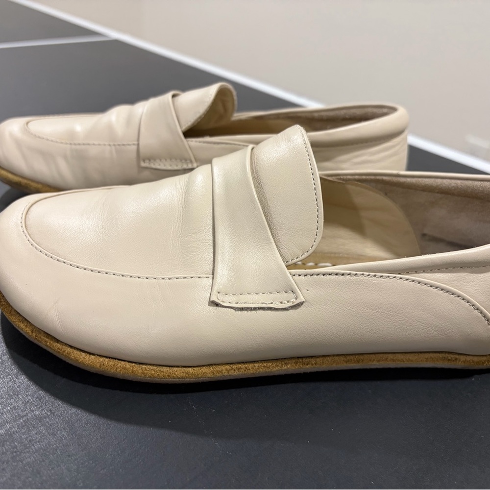 Anya’s Shop Women’s Size 38 Cream Loafers - Picture 4 of 6